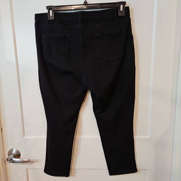 🌹Time and Tru Black Stretch Pullon Capris sz 16/18 - Picture 5 of 5